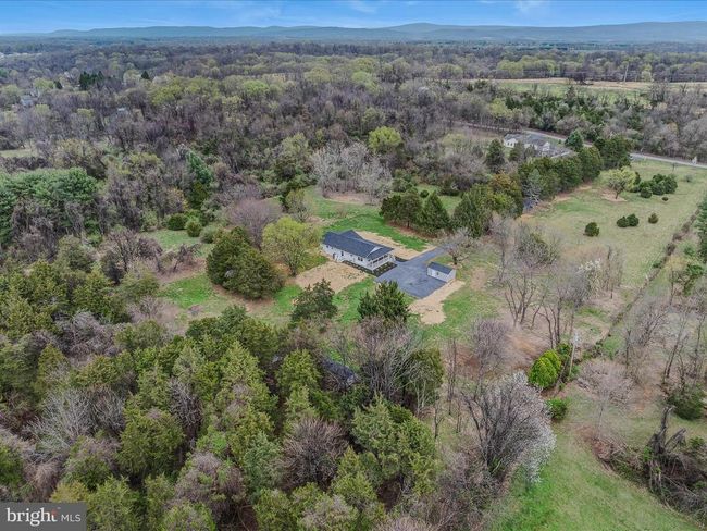 89 Morgan Grove Rd, Home with 4 bedrooms, 3 bathrooms and null parking in SHEPHERDSTOWN WV | Image 59