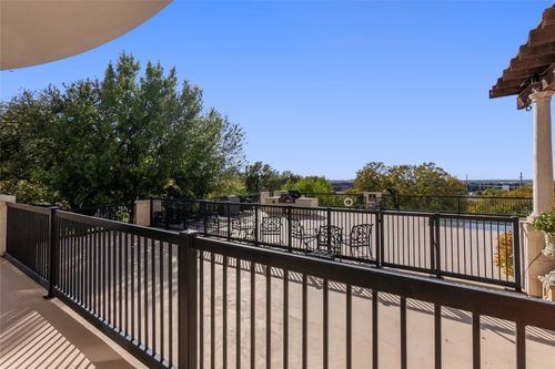 110-501 Samuels Ave, Fort Worth, TX, 76102-8641 | Card Image