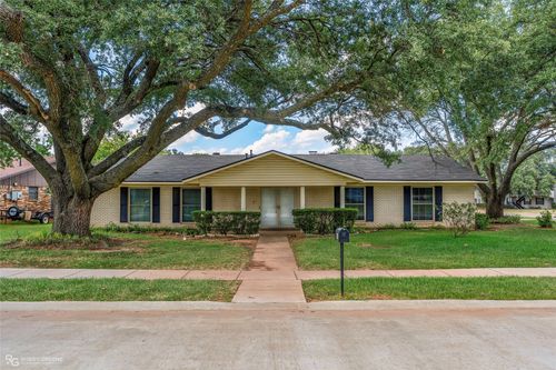 400 Plaza Cir, Bossier City, LA, 71111-4812 | Card Image