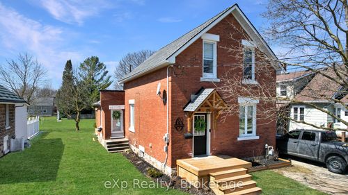 588 12th Ave, Hanover, ON, N4N2V6 | Card Image