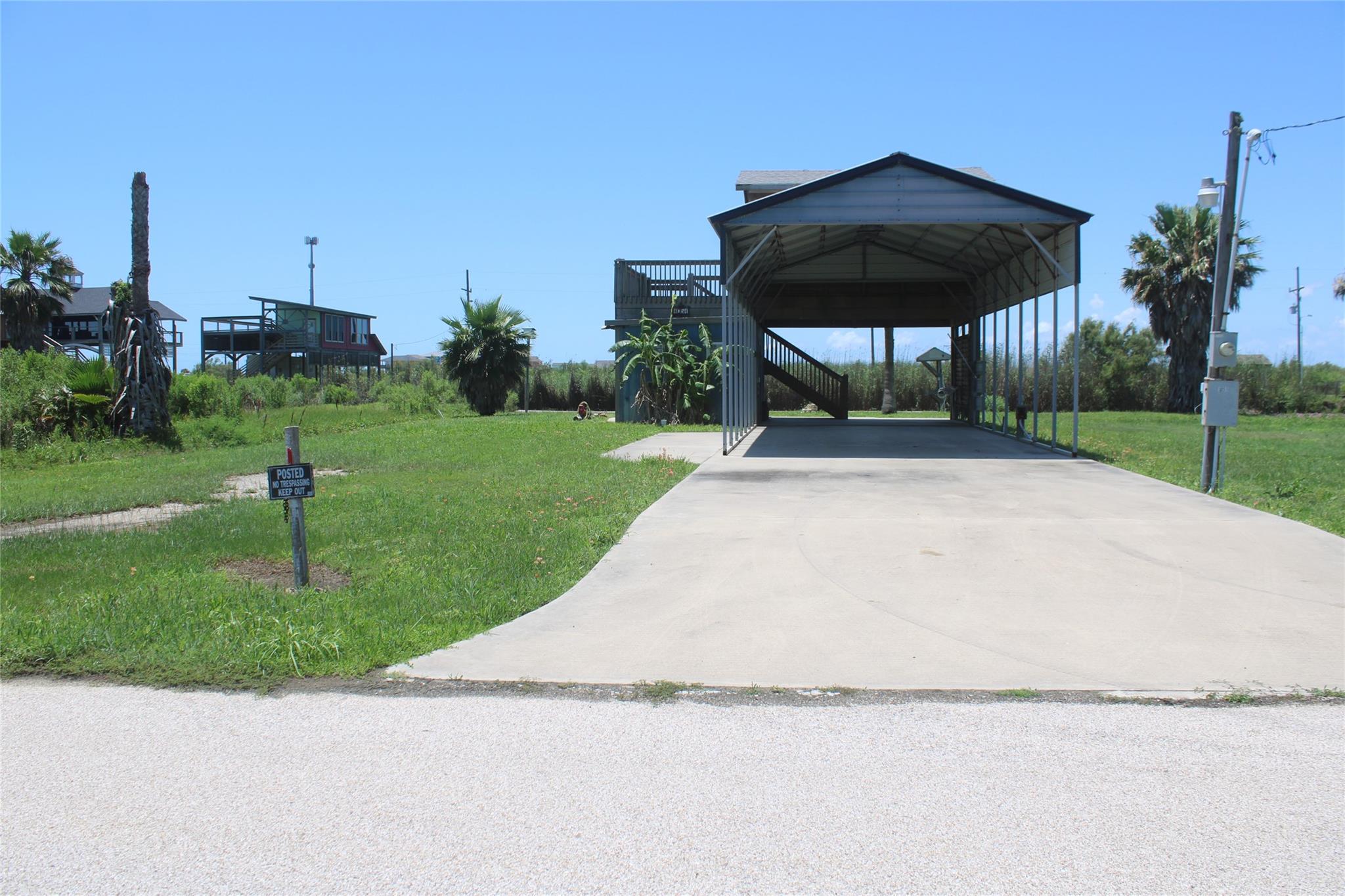 Land in Gilchrist 4