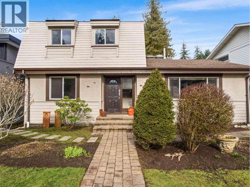 1140 W 20th Street, North Vancouver, BC, V7P2B7 | Card Image