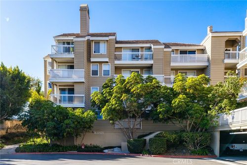 407-20371 Bluffside Cir, Huntington Beach, CA, 92646-8531 | Card Image