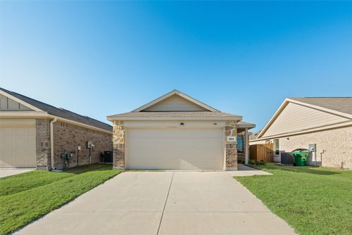 1924 Aves Glen Ln, Forney, TX, 75126-7052 | Card Image
