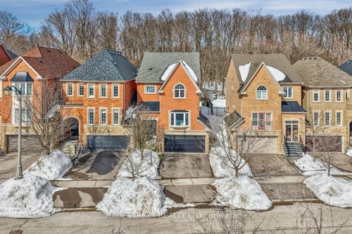 38 Carriage House Crt, Richmond Hill, ON, L4E4V3 | Card Image