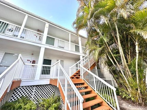 160 Cypress Point Dr, Palm Beach Gardens, FL, 33418-7136 | Card Image