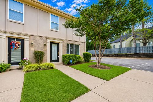 2240 W Germantown Sq, Germantown, TN, 38138-4814 | Card Image