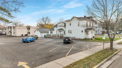 33 W Cedar Street, CHIPPEWA FALLS, WI, 54729 | Card Image