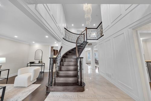 43 Fieldwood Dr, Scarborough, ON, M1V3G3 | Card Image