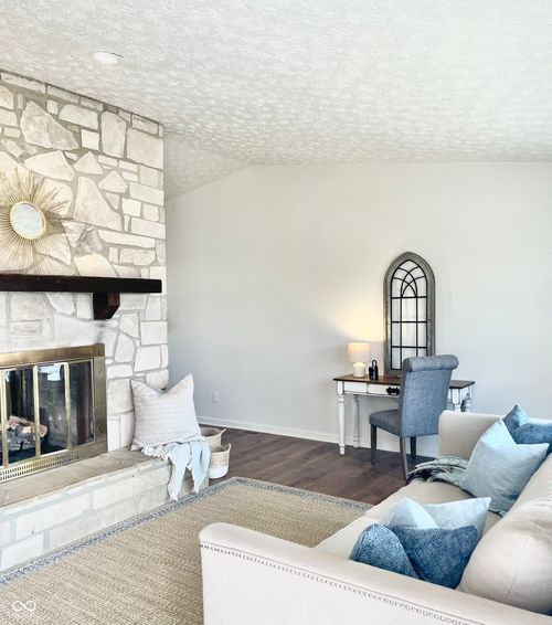 1737 Brer Rabbit Dr, Greenwood, IN, 46143-8956 | Card Image