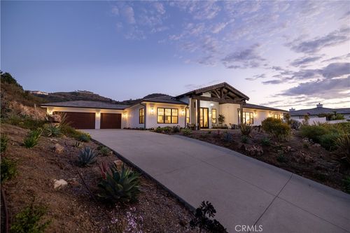 3325 Sagewood Hills Rd, Vista, CA, 92084-7428 | Card Image