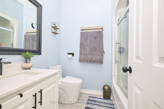 637 Carl Rd, House other with 5 bedrooms, 4 bathrooms and 20 parking in Port Robinson ON | Image 18
