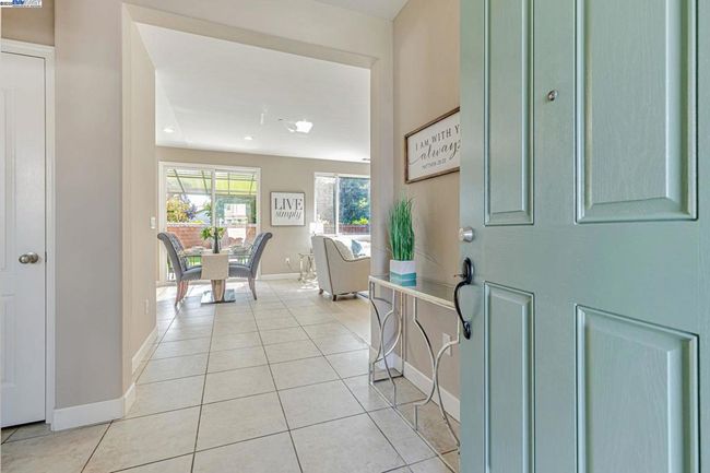 113 Silver Bell Way, House other with 5 bedrooms, 3 bathrooms and 2 parking in Oakley CA | Image 5