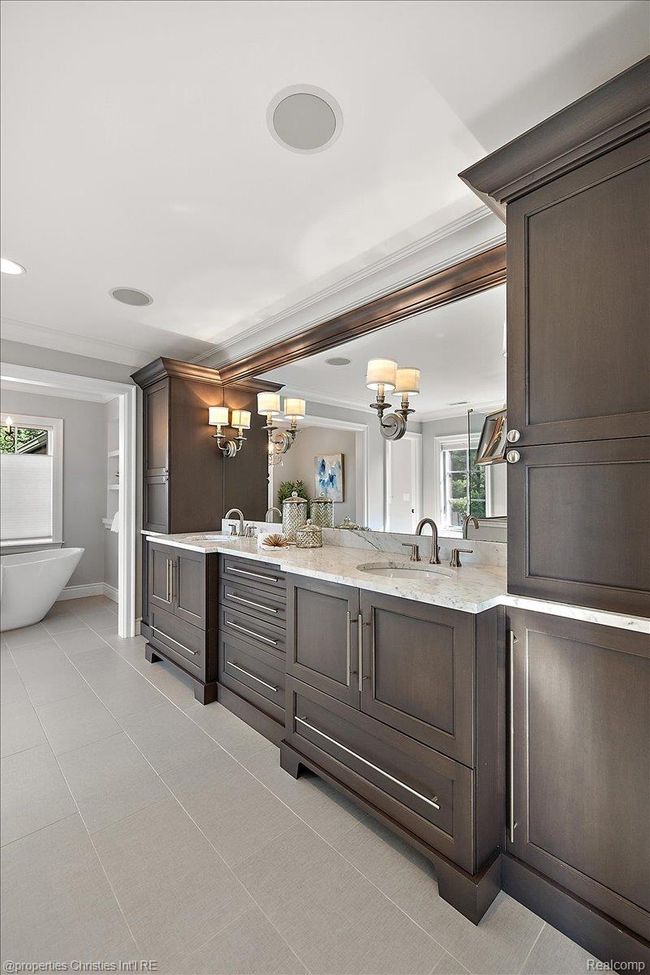 086-5385 Longmeadow Rd-86.jpg | Image 55