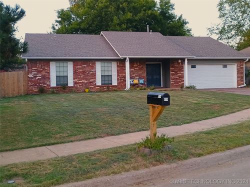 804 W Glendale Street, Broken Arrow, OK, 74011 | Card Image