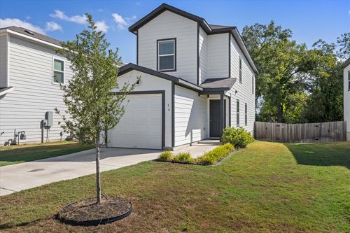 36 Trinity Cir, Lockhart, TX, 78644-3762 | Card Image