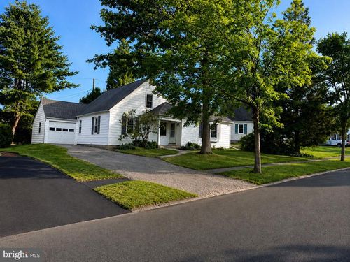 974 Juniper Road, Hellertown, PA, 18055 | Card Image