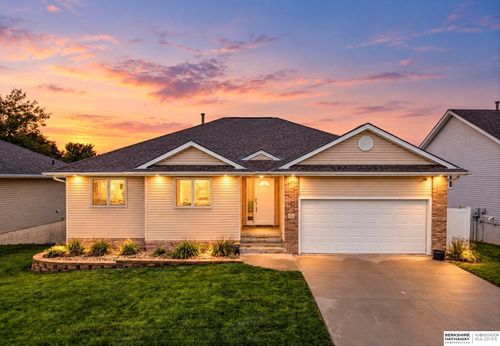 16228 Heather St, Omaha, NE, 68136-1195 | Card Image