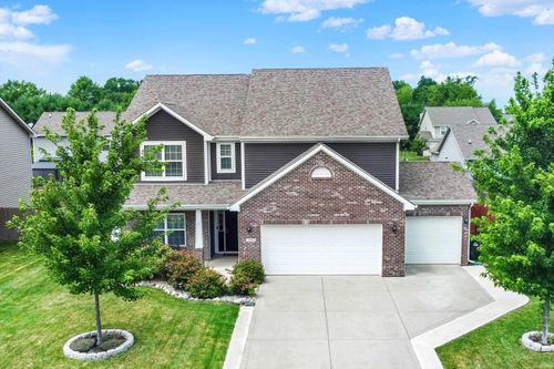 1067 W Limestone Way, Fortville, IN, 46040-1392 | Card Image