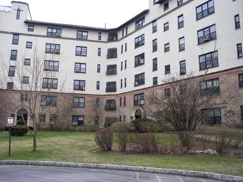 entrance-9-apt-2d-1273 North Avenue, New Rochelle, NY, 10804 | Card Image