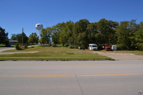 1106 Topeka Ave, Lyndon, KS, 66451-9874 | Card Image