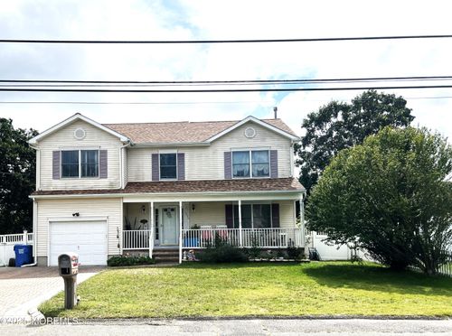 1132 5th Ave, Manchester, NJ, 08757-2615 | Card Image