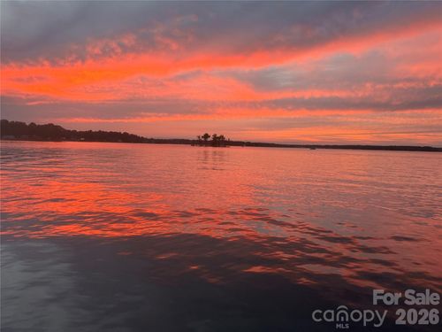 5135 Windward Pt, Denver, NC, 28037-5417 | Card Image