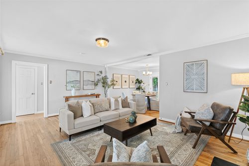 649 Peavy Road, Dallas, TX, 75218 | Card Image
