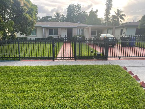 16200 Ne 8th Ct, North Miami Beach, FL, 33162-4406 | Card Image