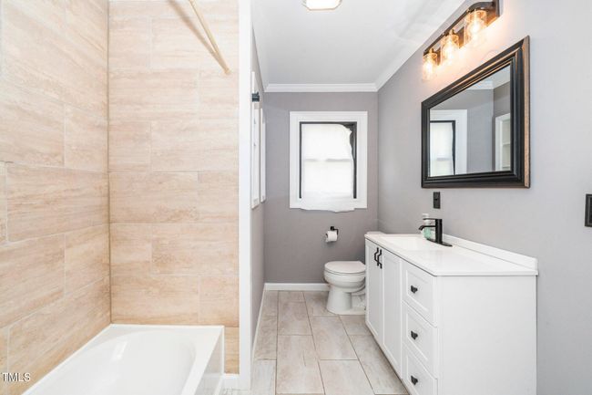24-web-or-mls-208 S Andrews (19 of 37) | Image 24