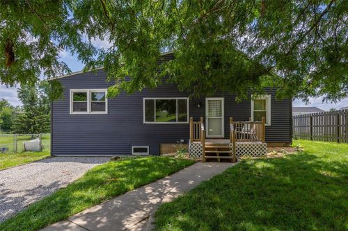 21 36th Ave Sw, Cedar Rapids, IA, 52404-4641 | Card Image