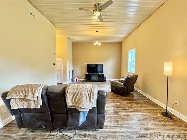 Living Room | Image 44