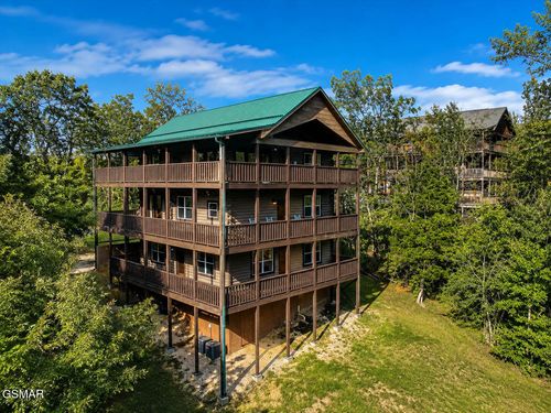 2016 Oakmont Dr, Sevierville, TN, 37876-3406 | Card Image