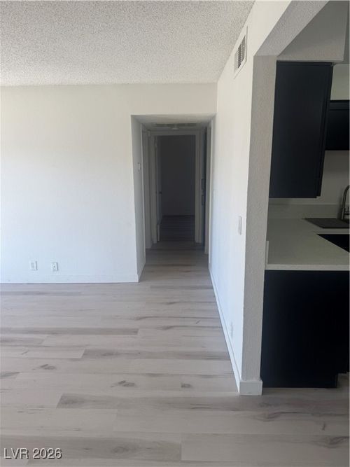 13-615 S Royal Crest Cir, Las Vegas, NV, 89169-3898 | Card Image