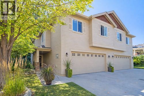 2-2175 Shannon Ridge Dr, West Kelowna, BC, V4T2L1 | Card Image