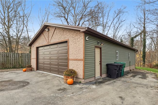 637 State Route 208, House other with 3 bedrooms, 3 bathrooms and 4 parking in Pulaski PA | Image 6