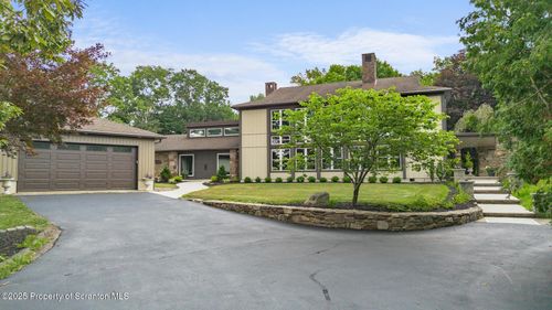 2001 Cleveland Ave, Scranton, PA, 18505-2856 | Card Image