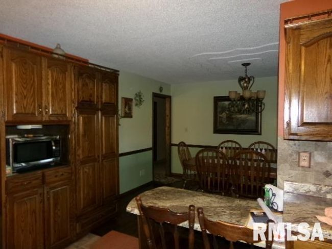 2225 Route 34, House other with 4 bedrooms, 2 bathrooms and null parking in Rosiclare IL | Image 10