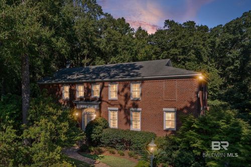 111 Pinebrook Dr E, Mobile, AL, 36608-2312 | Card Image