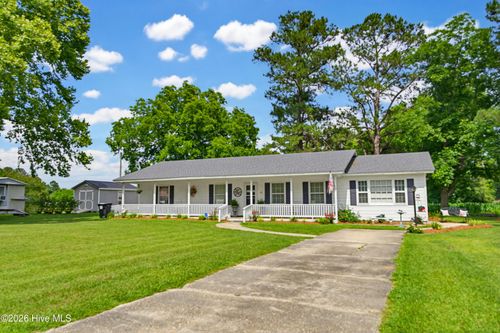128 Seals St, Tabor City, NC, 28463-1312 | Card Image