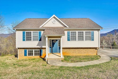 804 Aster St, Roanoke, VA, 24019-6260 | Card Image