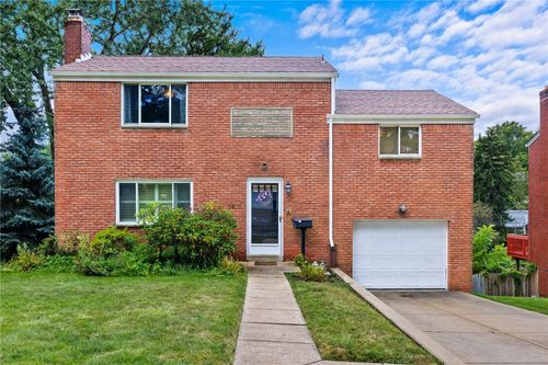 2477 Rose Garden Rd, Pittsburgh, PA, 15220-4030 | Card Image