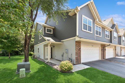 12226 River Valley Dr, Burnsville, MN, 55337-1225 | Card Image