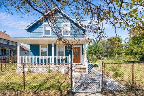 3024 Vega Ave, Cleveland, OH, 44113-5046 | Card Image