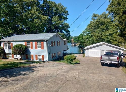 515 E Lake Hill Dr, TALLADEGA, AL, 35160-8815 | Card Image
