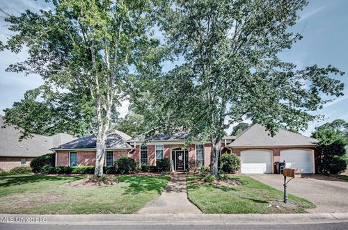 506 Ridge Cir, Brandon, MS, 39047-8670 | Card Image