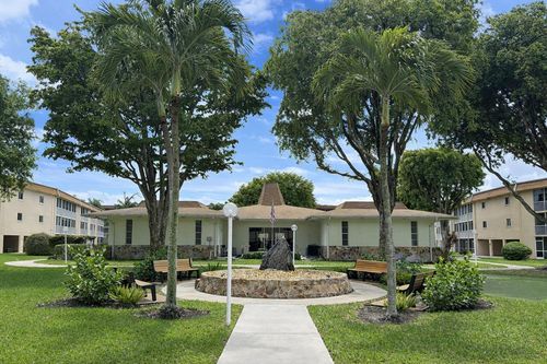 316-700 Village Green Ct, Palm Springs, FL, 33461-6521 | Card Image