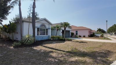 4342 Manfield Drive, House other with 3 bedrooms, 2 bathrooms and null parking in Venice FL | Image 3