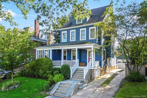 5 Gerlach Pl, Larchmont, NY, 10538-2721 | Card Image