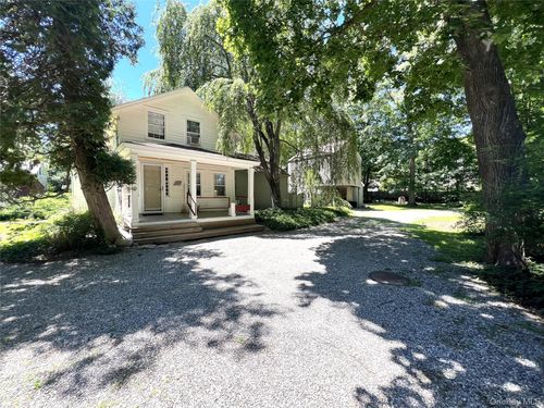 182 Smith Ridge Rd, South Salem, NY, 10590-1922 | Card Image